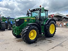 John Deere 6R 215