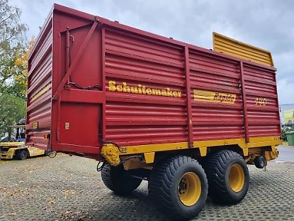 Schuitemaker Rapide 140s opraapwagen