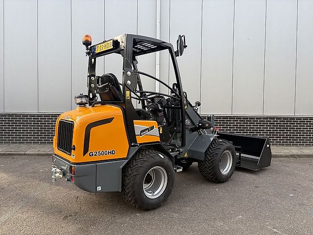 Giant G2500 HD KNIKLADER