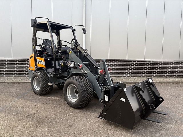 Giant G2500 HD KNIKLADER