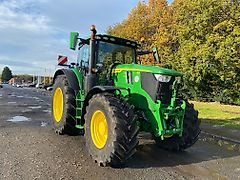 John Deere 6R 215