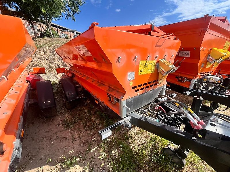 Pronar Sararita T 130