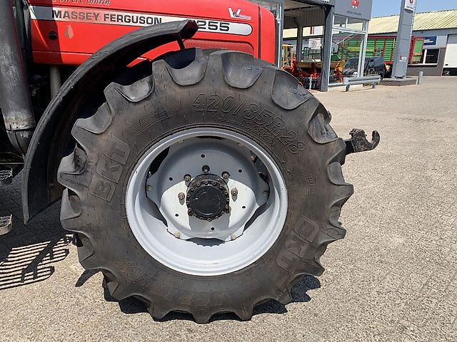 Massey Ferguson 6255 DYNASHIFT