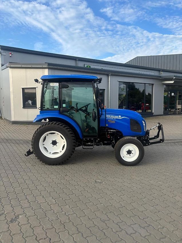 New Holland Boomer 50
