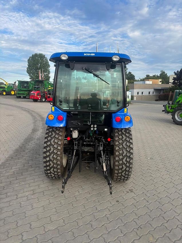 New Holland Boomer 50