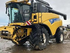 New Holland cr 9070