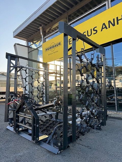 Wiesenschleppe 6m 4 R. mit Striegel hydr. klapp.