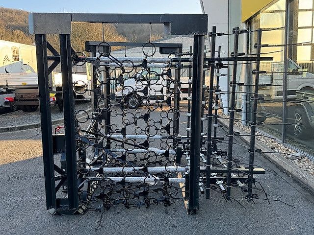 Wiesenschleppe 6m 4 R. mit Striegel hydr. klapp.