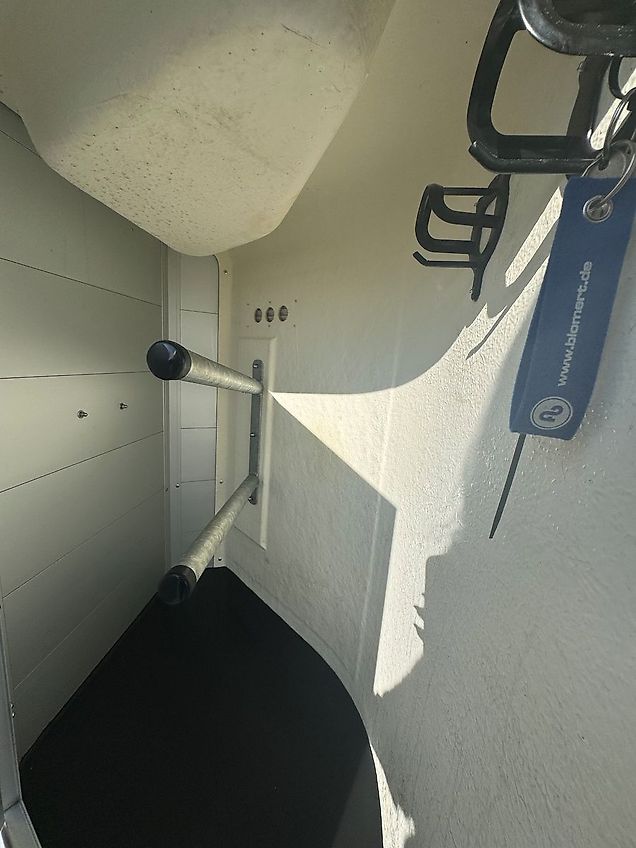 Blomert Nairobi 2 Pferdeanhänger Alu 1.Hand 2,4t.