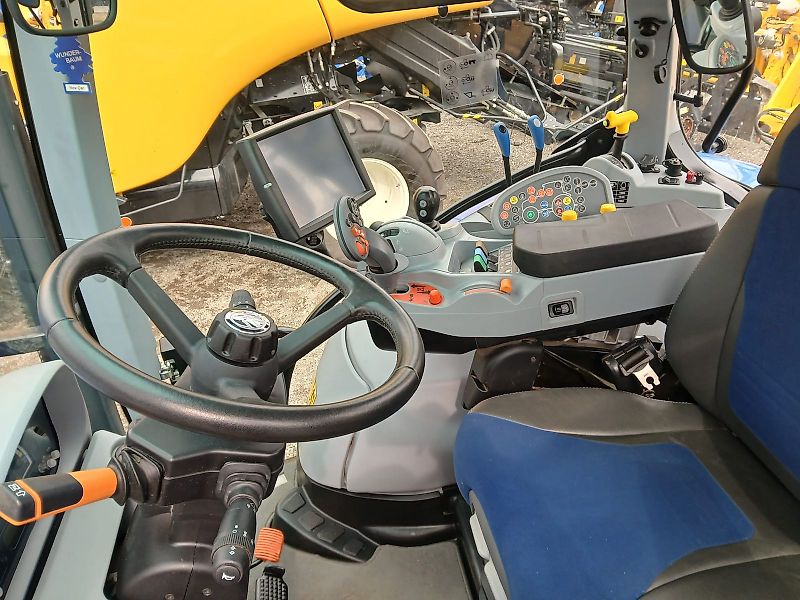 New Holland T5.110 Auto Command (Stage V)
