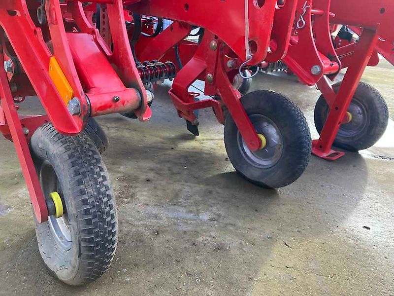 Grimme GH2, Weeder, Row Re-Former