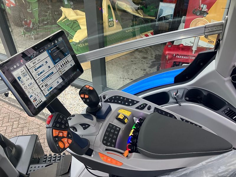 New Holland T7.245 AC new gen