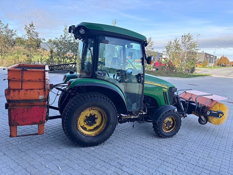 John Deere 3720