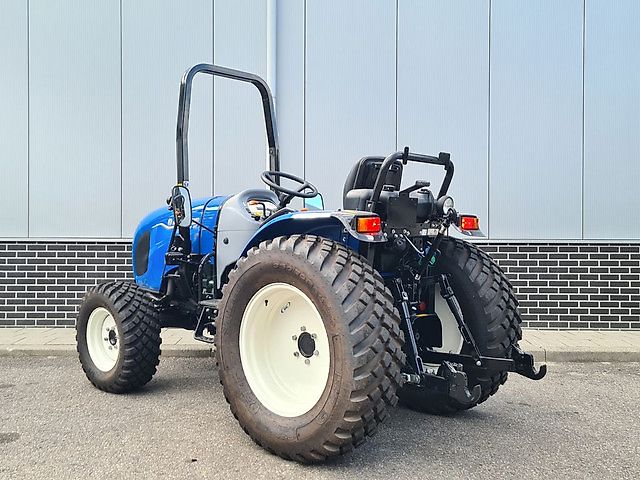 New Holland BOOMER 45