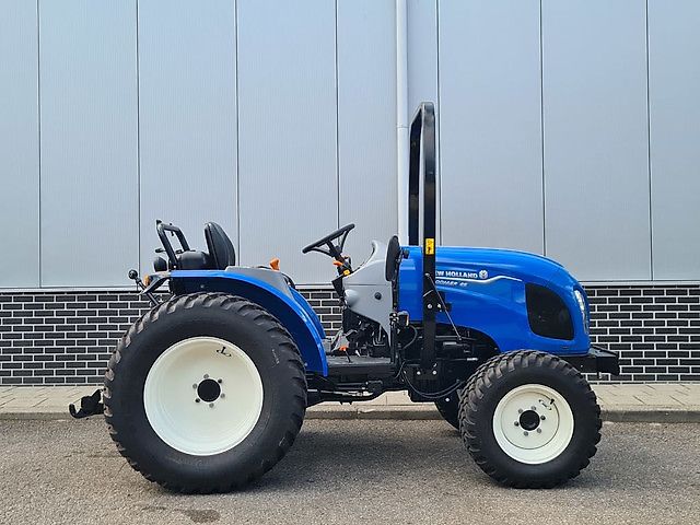New Holland BOOMER 45