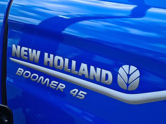 New Holland BOOMER 45