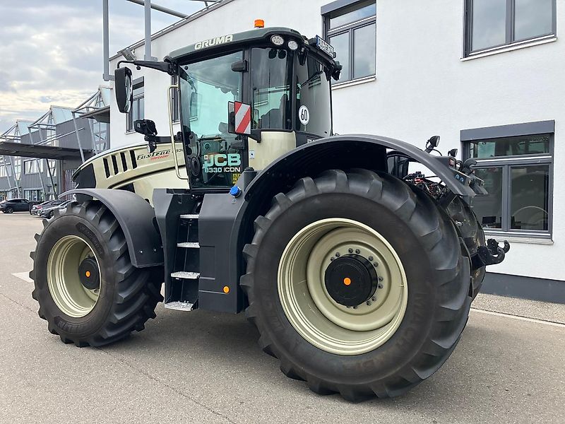 JCB Fastrac 8330 iCON