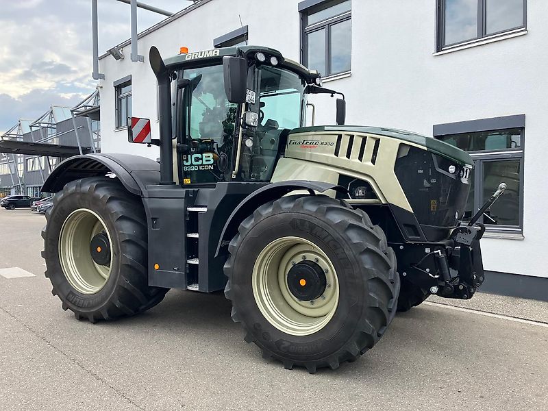 JCB Fastrac 8330 iCON