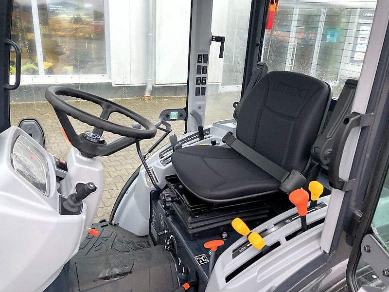 Iseki TM 4270 AHLK - Kommunal-Traktor - NEU