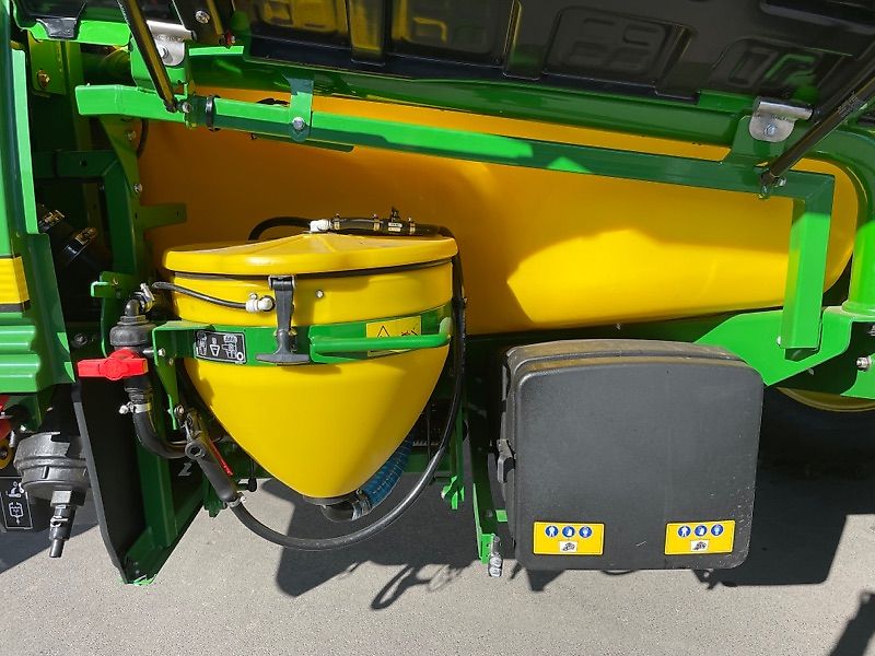 John Deere R952i