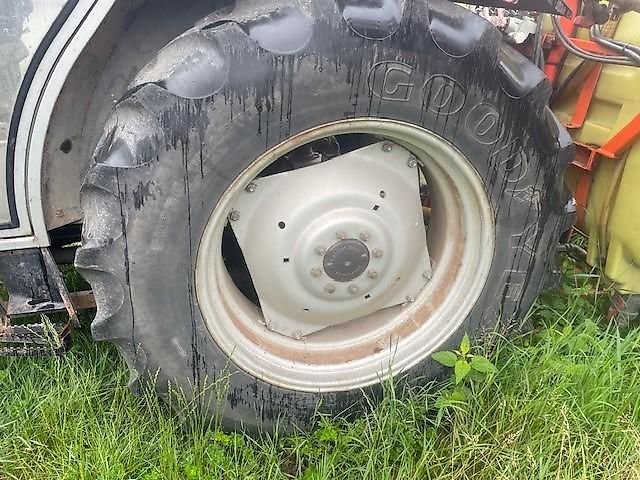 Massey Ferguson MF 380