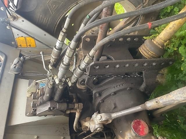 Massey Ferguson MF 380