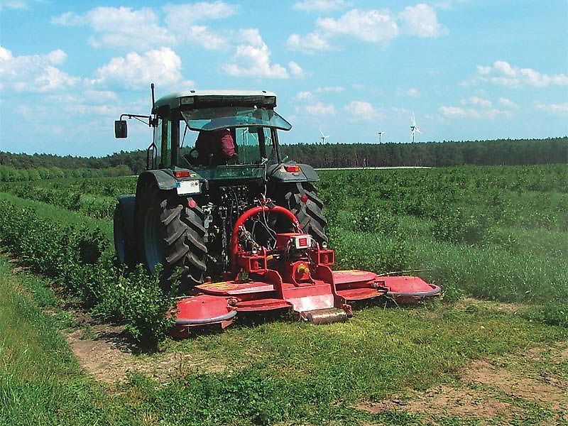Humus VO 2500, VO 2700, VO 3000, VO 3500 | Mit stabiler Rahmenkonstruktion – speziell für den Einsatz an leistungsstarken Schleppern konstruiert