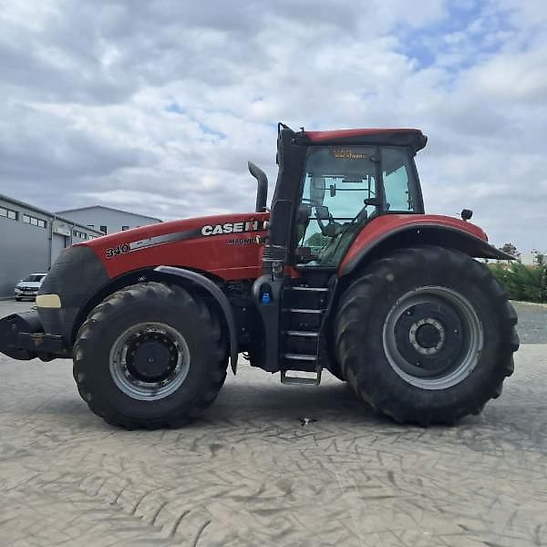 Case Tractor CASE Magnum