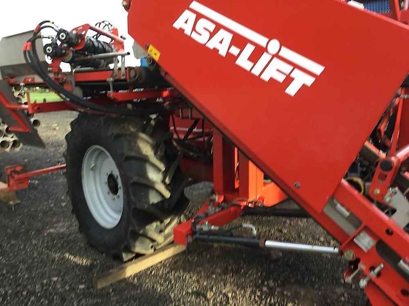 Asa-Lift TK1000E Single Row Trailed Cabbage Harvester