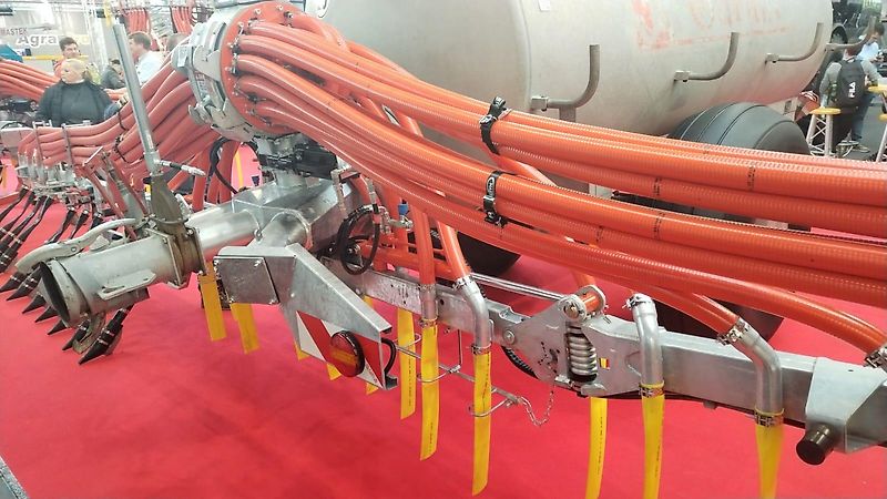 Briri Meyer-Lohne 10000 Liter Wasserwagen Güllefaß Rekordia 10000 Liter 10000 Liter Vakumtankwagen Wasserfass 10000Liter mit Tandemachse Bereifung 550/60-22.5 Profil 328 mit Möscha Schwenkverteiler