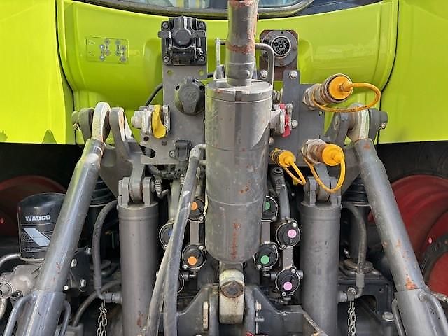 Claas Arion 660 CMATIC