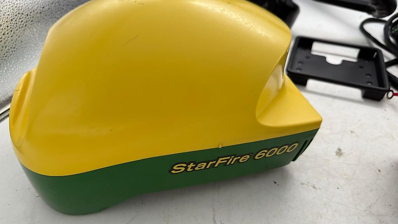 John Deere John Deere GPS set (SF6000 + ATU200 + 4240 + accesoires)