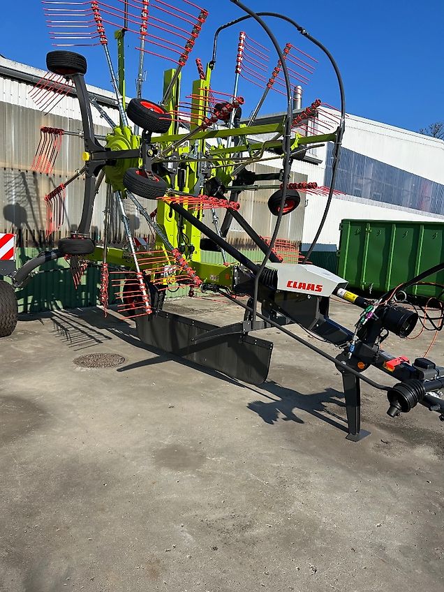 Claas Liner 2800 Trend