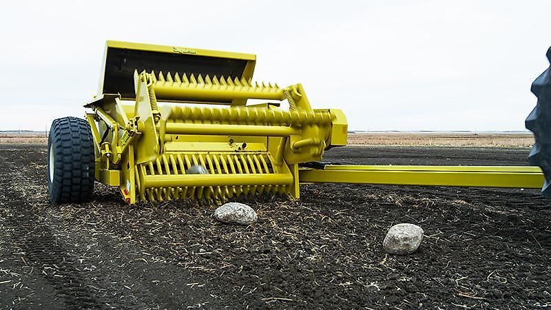 Degelman Signature 7200 - Steinsammler