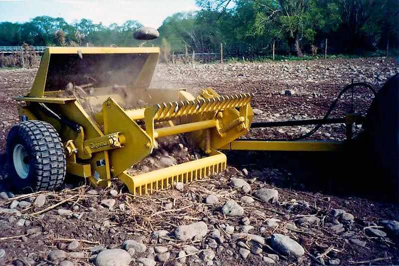 Degelman Signature 7200 - Steinsammler
