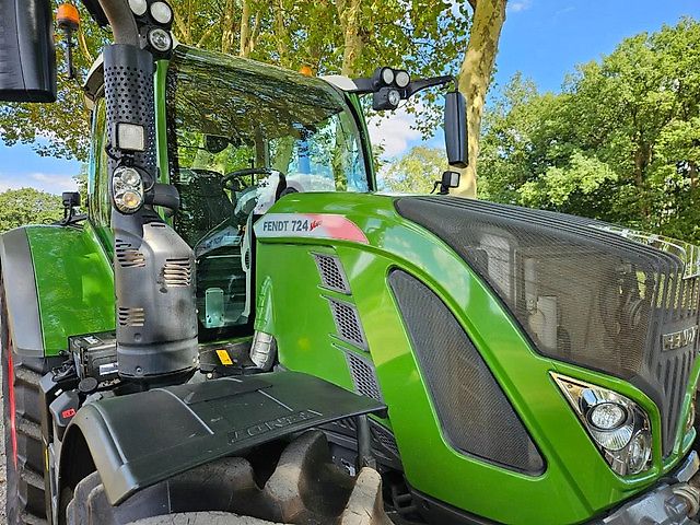 Fendt 724 S4 Profi Plus (718 720 722 )