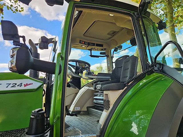 Fendt 724 S4 Profi Plus (718 720 722 )