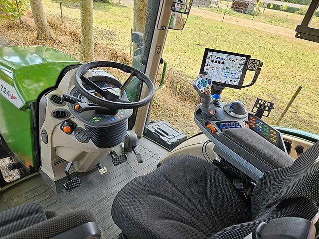 Fendt 724 S4 Profi Plus (718 720 722 )