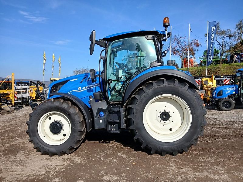 New Holland T5.110 Dynamic Command (Stage V)