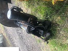 JCB 520-40 - Szybkozłącze Karetka Adaptacja Siłownik Wychyłu Siłownik Wysuwu (Części zamienne)