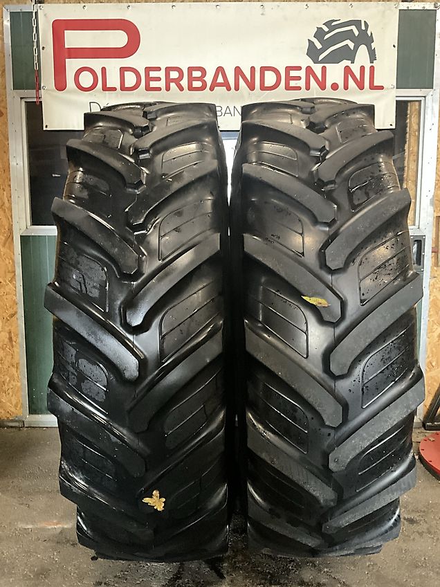 Taurus Point 8 20.8R42 152 B