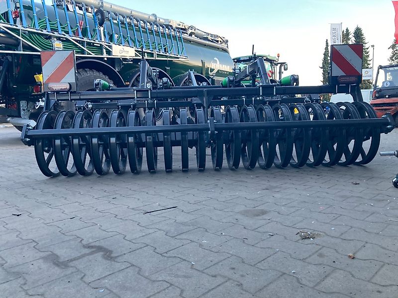 Agroland Mulchgrubber mit LED-Beleuchtung & Federsteinsicherung 3m