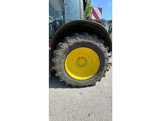 John Deere 6175R