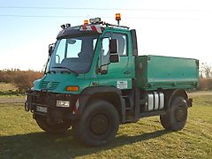 Mercedes-Benz U500