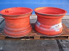 Claas Titan velgen W21x32