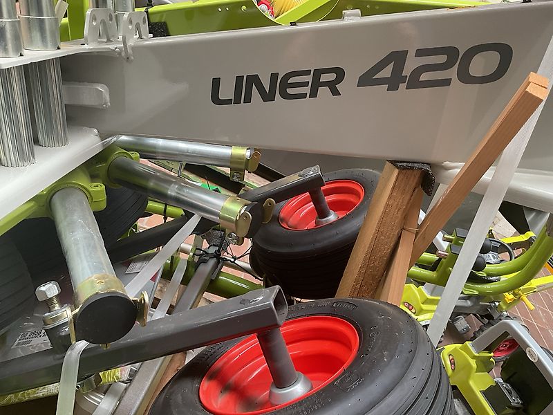 Claas Liner 420