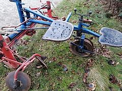 Grimme Rau Legeggerät 2 Reihig 160cm Rahmenbreite mit 2 Bestückersitzen sowie Hecksteuerung als Hackgerät Ideal zum Knollenlegen mit Dammformer oder alles was in die Erde abgelegt werden mußKein Grimme Kartoffellegegegerät