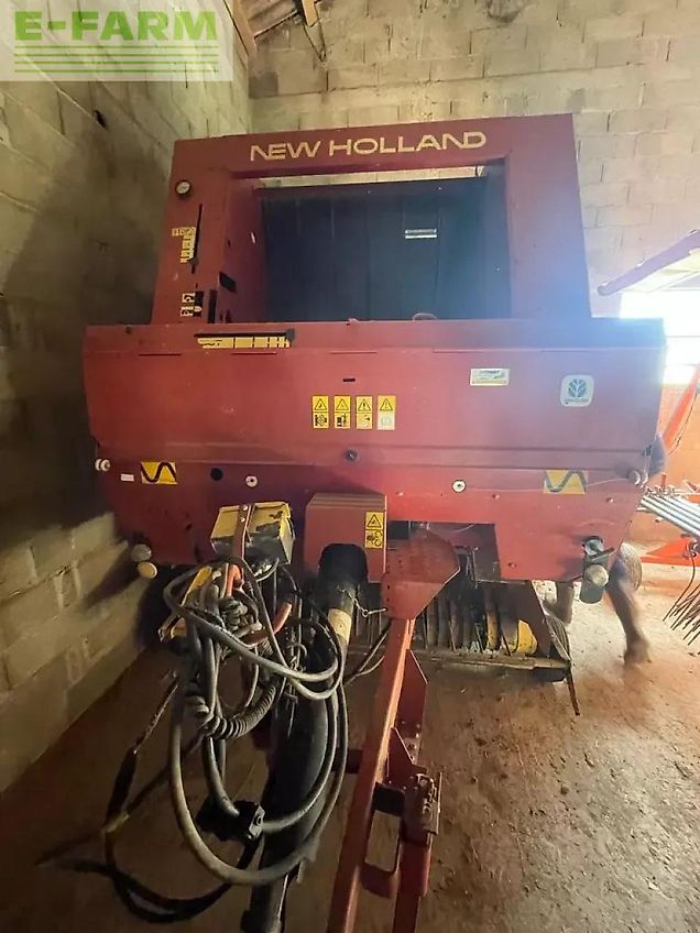 New Holland 650