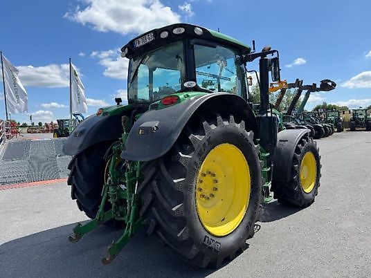 John Deere 6175R