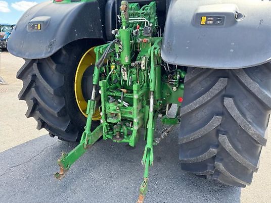 John Deere 6175R